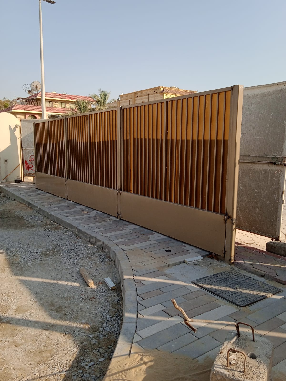 Metal framework and gates