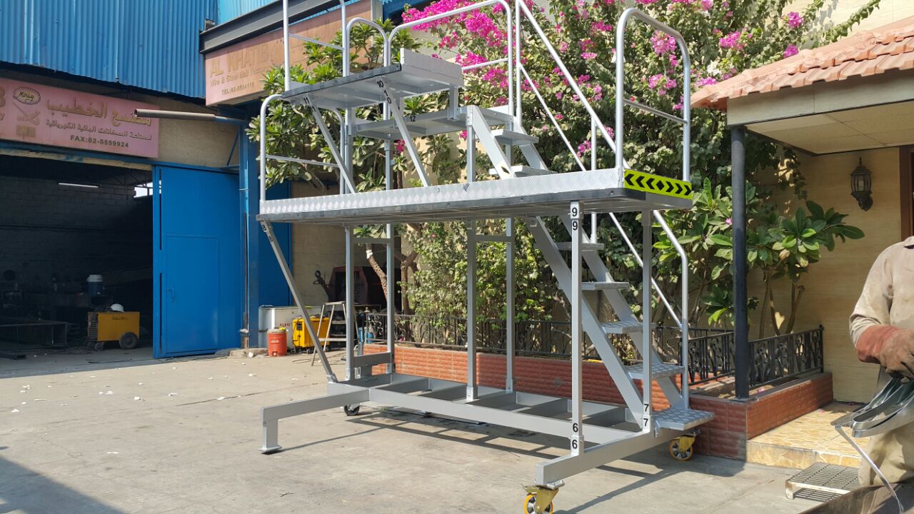 Industrial fencing and barriers
